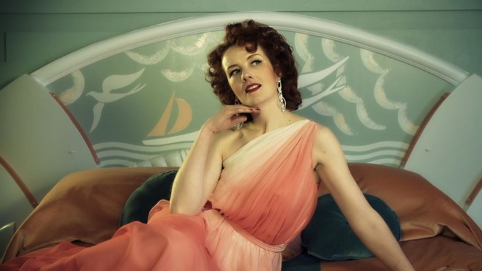 Lola Lamour A Sparklingly Original Artist Who Perfectly Captures The Glamour Of The 1950s And